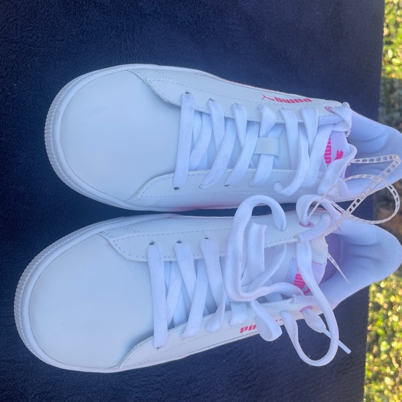 Puma - Picture 4 of 4